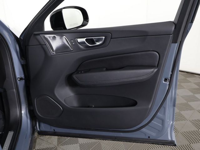 2024 Volvo XC60 B5 AWD Plus Dark Theme - 22951584 - 26