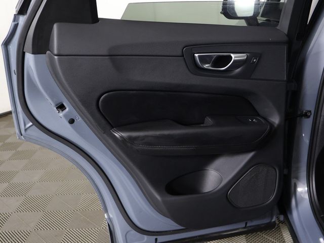 2024 Volvo XC60 B5 AWD Plus Dark Theme - 22951584 - 27
