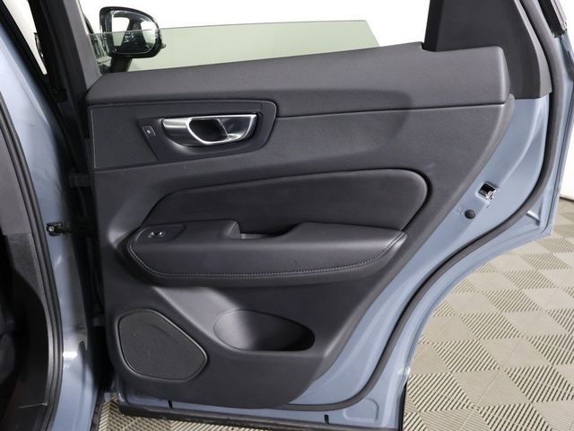 2024 Volvo XC60 B5 AWD Plus Dark Theme - 22951584 - 28