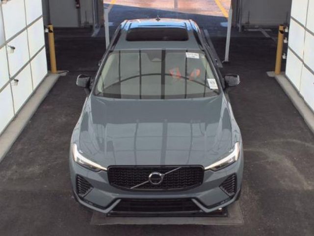 2024 Volvo XC60 B5 AWD Plus Dark Theme - 22951584 - 2