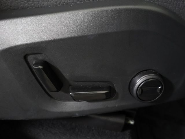 2024 Volvo XC60 B5 AWD Plus Dark Theme - 22951584 - 36