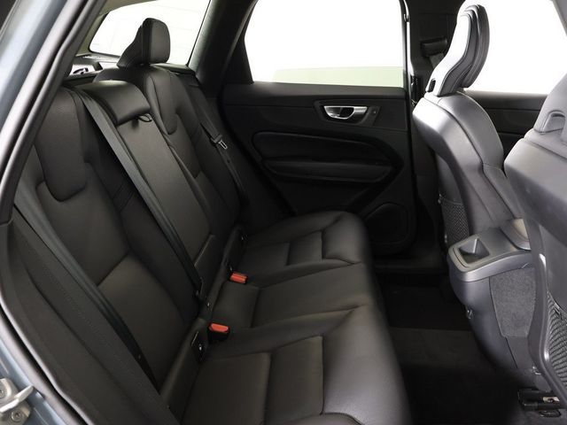 2024 Volvo XC60 B5 AWD Plus Dark Theme - 22951584 - 38
