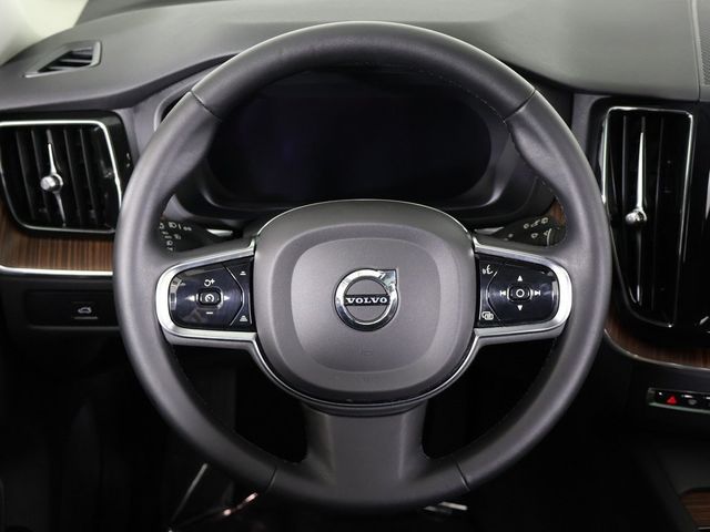 2024 Volvo XC60 B5 AWD Plus Dark Theme - 22951584 - 42