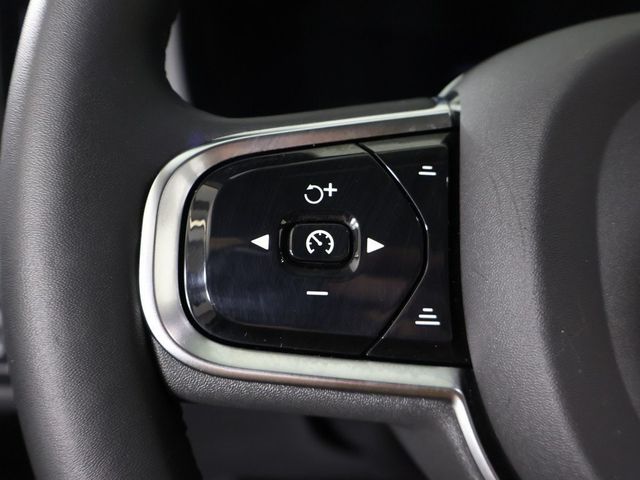 2024 Volvo XC60 B5 AWD Plus Dark Theme - 22951584 - 44