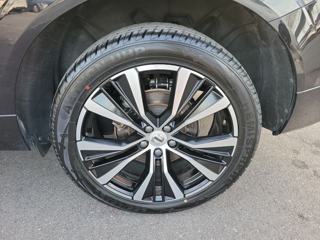 2024 Volvo XC60 B5 AWD Plus Dark Theme - 22949985 - 26