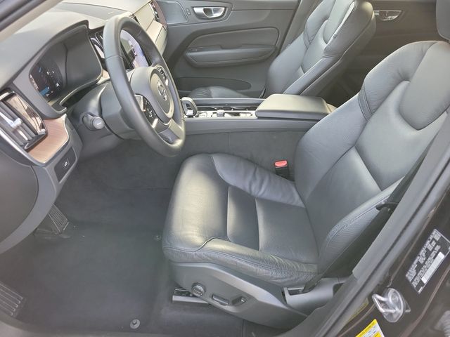 2024 Volvo XC60 B5 AWD Plus Dark Theme - 22949985 - 3