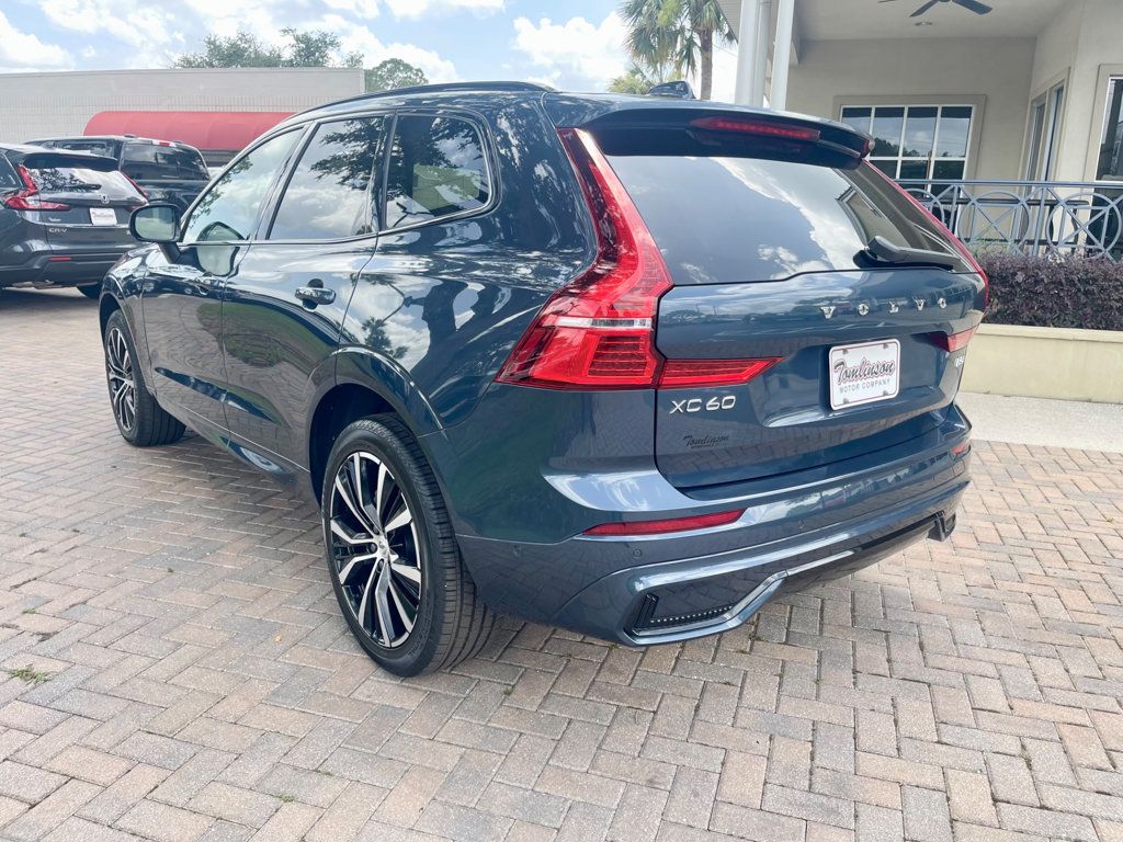 2024 Volvo XC60 B5 Plus photo 3