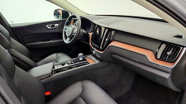 2024 Volvo XC60 B5 AWD Plus Dark Theme - 23066369 - 23