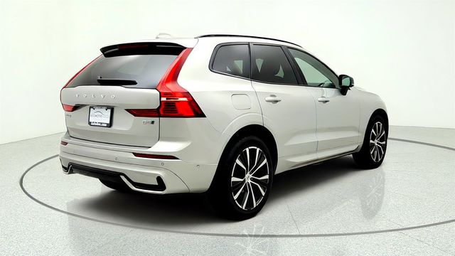 2024 Volvo XC60 B5 AWD Plus Dark Theme - 23066369 - 4