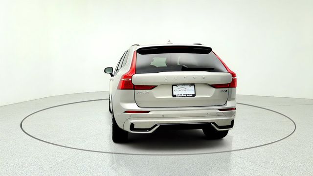2024 Volvo XC60 B5 AWD Plus Dark Theme - 23066369 - 5