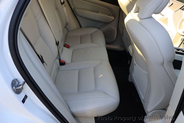 2024 Volvo XC60 B5 AWD Plus Dark Theme - 23092032 - 16