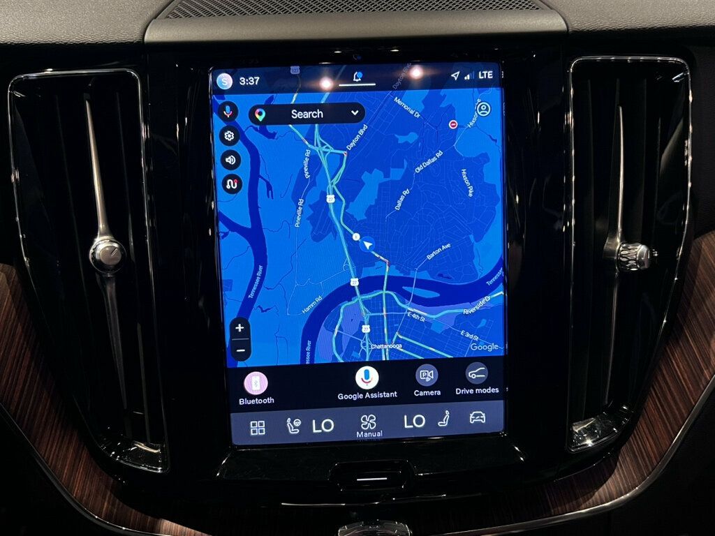 2024 Volvo XC60 B5/AWD/Plus/DarkTheme/ClimatePkg/HarmonKardonSound/AdapCruise - 23050685 - 15