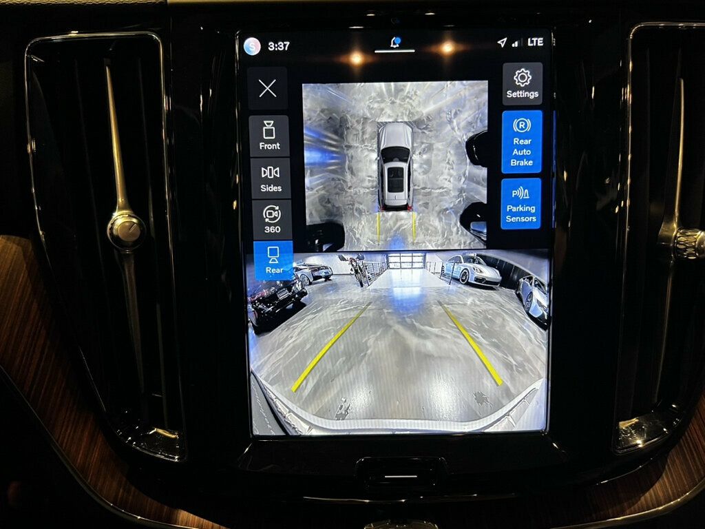 2024 Volvo XC60 B5/AWD/Plus/DarkTheme/ClimatePkg/HarmonKardonSound/AdapCruise - 23050685 - 16