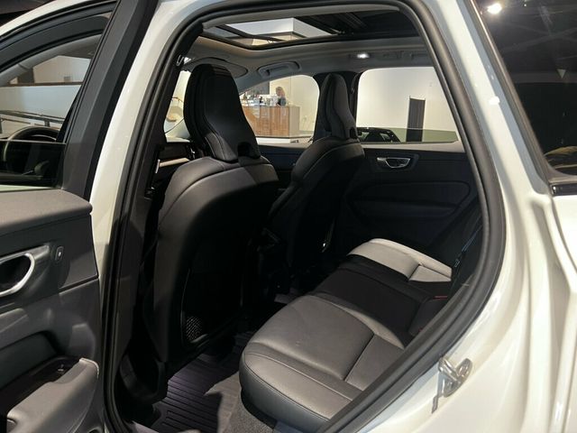 2024 Volvo XC60 B5/AWD/Plus/DarkTheme/ClimatePkg/HarmonKardonSound/AdapCruise - 23050685 - 18