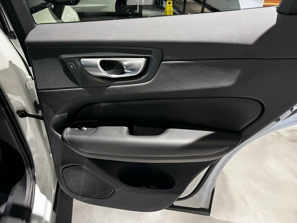 2024 Volvo XC60 B5/AWD/Plus/DarkTheme/ClimatePkg/HarmonKardonSound/AdapCruise - 23050685 - 21