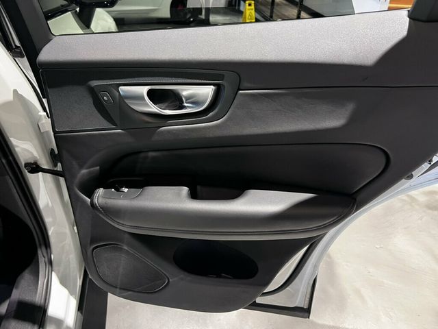 2024 Volvo XC60 B5/AWD/Plus/DarkTheme/ClimatePkg/HarmonKardonSound/AdapCruise - 23050685 - 21