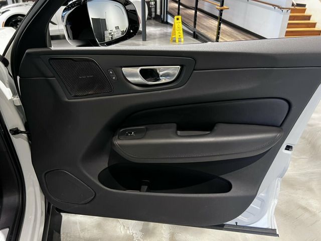 2024 Volvo XC60 B5/AWD/Plus/DarkTheme/ClimatePkg/HarmonKardonSound/AdapCruise - 23050685 - 24