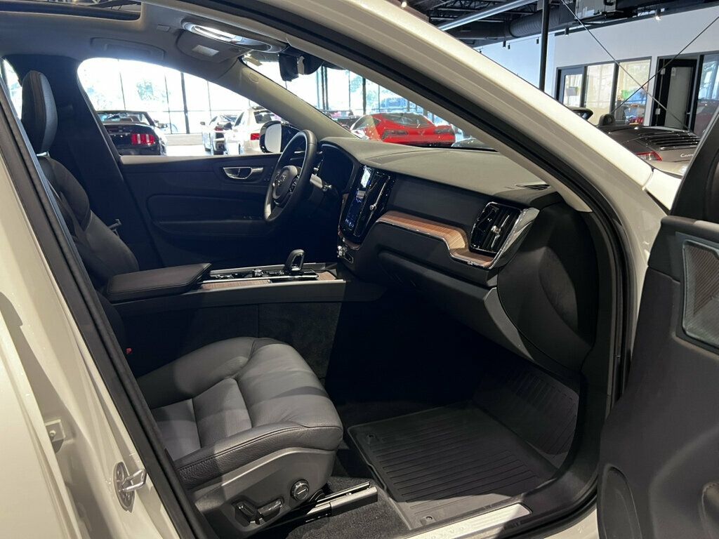 2024 Volvo XC60 B5/AWD/Plus/DarkTheme/ClimatePkg/HarmonKardonSound/AdapCruise - 23050685 - 25
