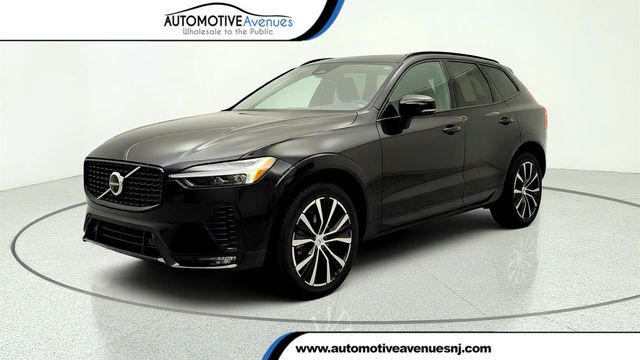2024 Volvo XC60 B5 AWD Plus Dark Theme w/ 20'' Black Diamond Cut Wheels - 23046980 - 0