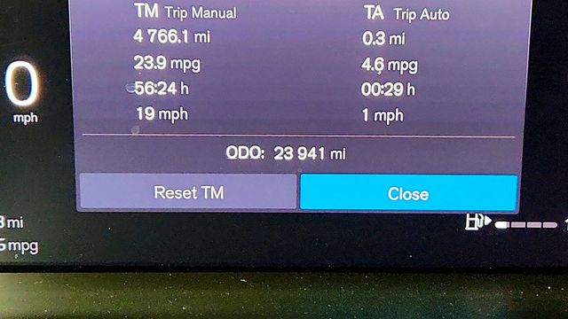 2024 Volvo XC60 B5 AWD Plus Dark Theme w/ 20'' Black Diamond Cut Wheels - 23046980 - 15