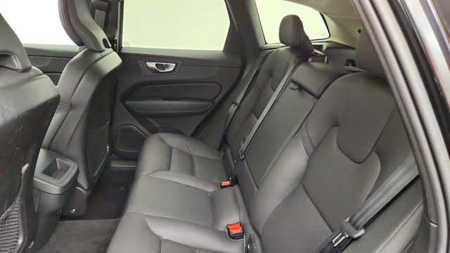 2024 Volvo XC60 B5 AWD Plus Dark Theme w/ 20'' Black Diamond Cut Wheels - 23046980 - 20