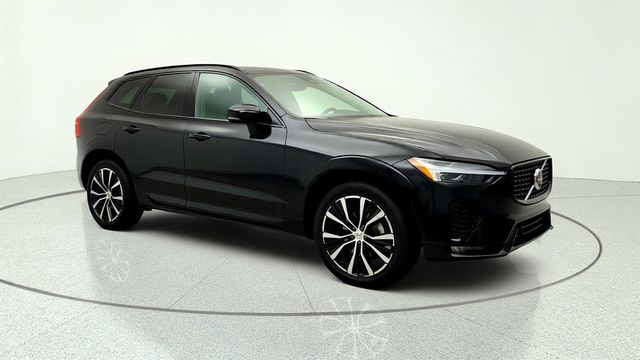 2024 Volvo XC60 B5 AWD Plus Dark Theme w/ 20'' Black Diamond Cut Wheels - 23046980 - 2