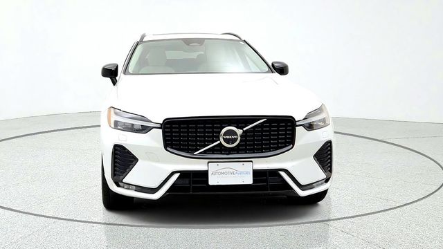2024 Volvo XC60 B5 AWD Plus Dark Theme w/ Climate Pkg & 20'' Diamond Cut Wheels - 23091674 - 1