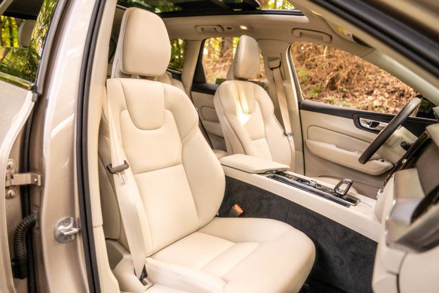 2024 Volvo XC60 MSRP$48465/B5/BlindSpotMonitor/LaneKeepAssist/HeatedSeats/NAV - 23051019 - 23