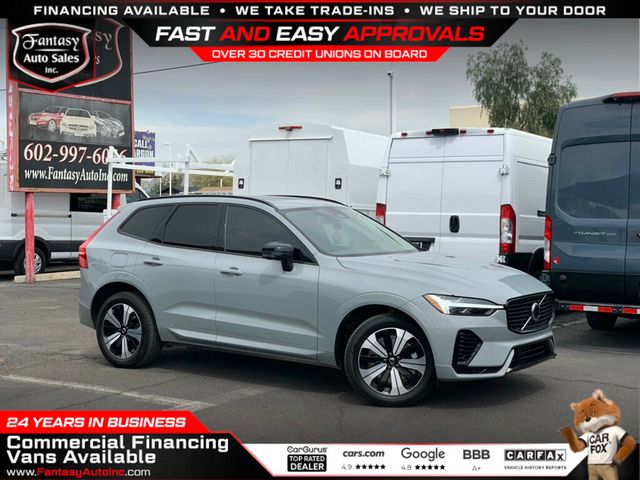 2024 Volvo XC60 T8 Core Dark Theme AWD's photo