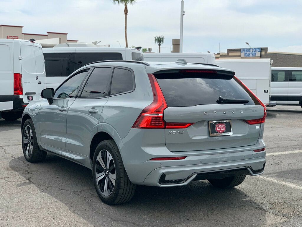 2024 Volvo XC60 Recharge Plug-In Hybrid T8 eAWD PHEV Core Dark Theme Hybrid - 23009811 - 10