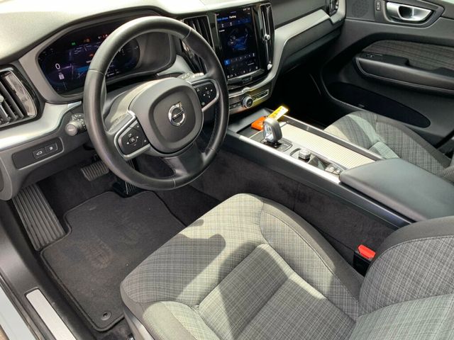 2024 Volvo XC60 Recharge Plug-In Hybrid T8 eAWD PHEV Core Dark Theme Hybrid - 23009811 - 26
