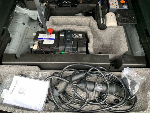 2024 Volvo XC60 Recharge Plug-In Hybrid T8 eAWD PHEV Core Dark Theme Hybrid - 23009811 - 2