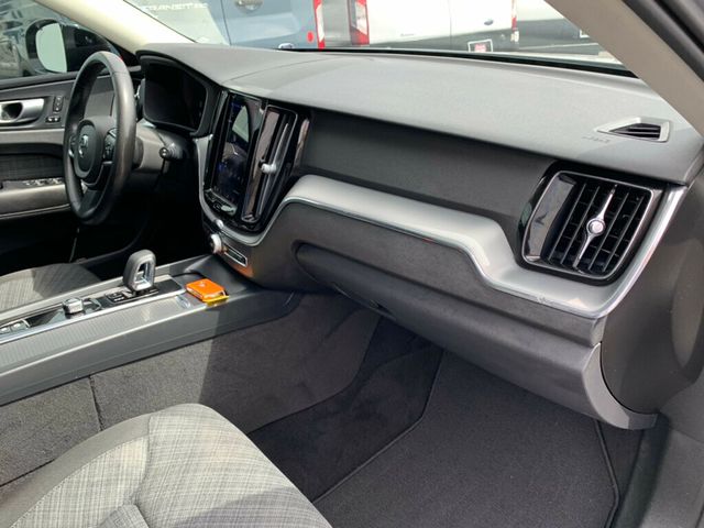 2024 Volvo XC60 Recharge Plug-In Hybrid T8 eAWD PHEV Core Dark Theme Hybrid - 23009811 - 30