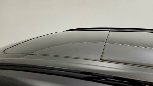 2024 Volvo XC60 Recharge Plug-In Hybrid T8 eAWD PHEV Ultimate Black Edition w/ Climate Package - 22991813 - 9