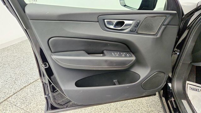 2024 Volvo XC60 Recharge Plug-In Hybrid T8 eAWD PHEV Ultimate Black Edition w/ Climate Package - 22991813 - 10