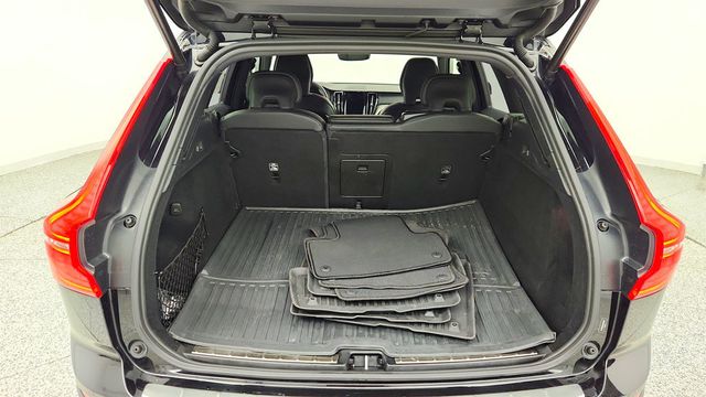 2024 Volvo XC60 Recharge Plug-In Hybrid T8 eAWD PHEV Ultimate Black Edition w/ Climate Package - 22991813 - 21