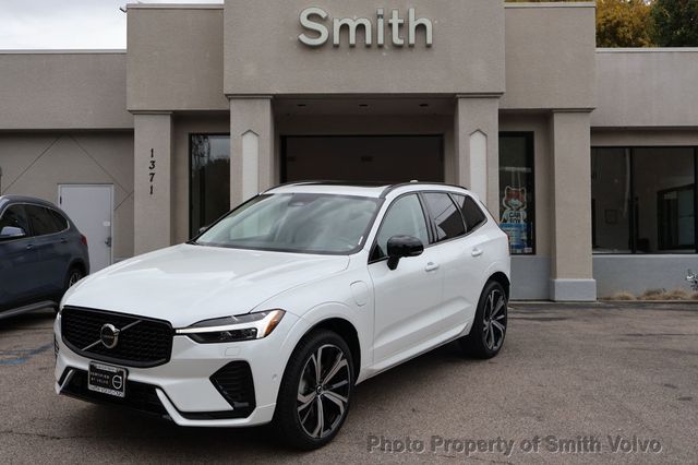 2024 Volvo XC60 Recharge Plug-In Hybrid T8 eAWD PHEV Ultimate Dark Theme - 23102660 - 0