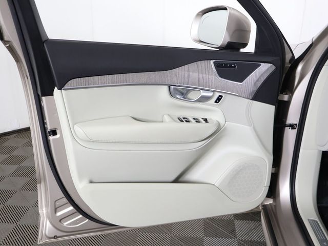 2024 Volvo XC90 B5 AWD Plus Bright Theme 7P - 23051872 - 28