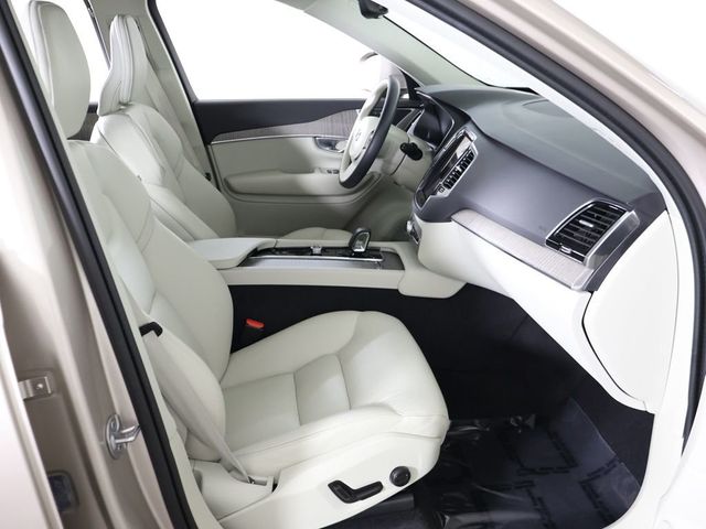 2024 Volvo XC90 B5 AWD Plus Bright Theme 7P - 23051872 - 35