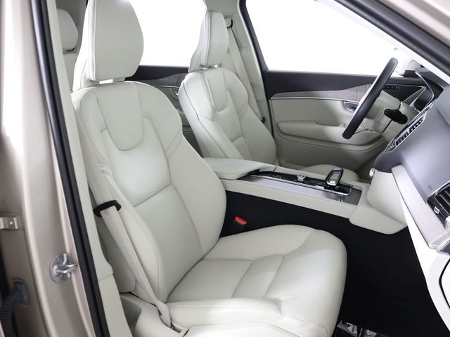 2024 Volvo XC90 B5 AWD Plus Bright Theme 7P - 23051872 - 37
