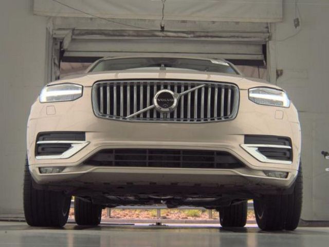 2024 Volvo XC90 B5 AWD Plus Bright Theme 7P - 23051872 - 3