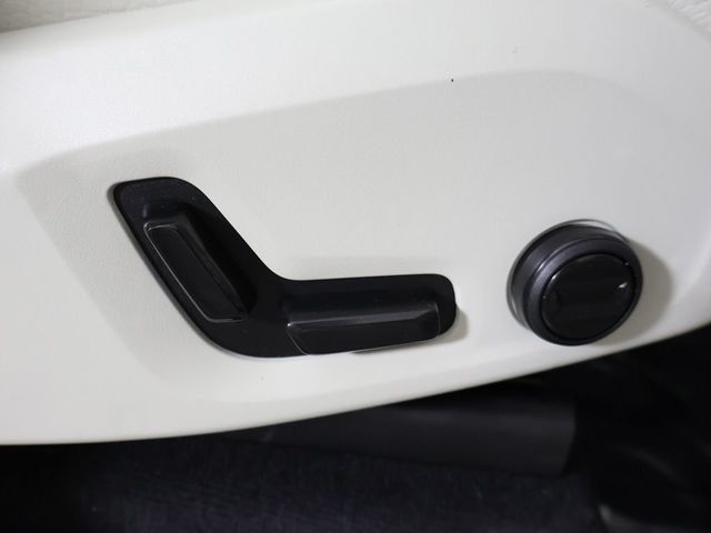 2024 Volvo XC90 B5 AWD Plus Bright Theme 7P - 23051872 - 39