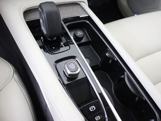 2024 Volvo XC90 B5 AWD Plus Bright Theme 7P - 23051872 - 52