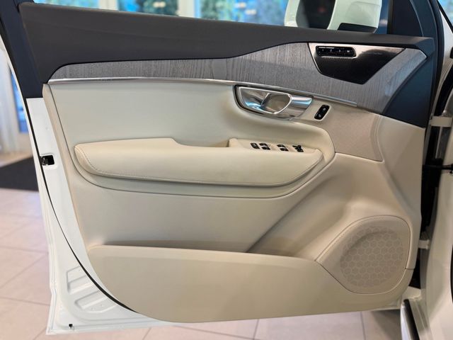 2024 Volvo XC90 B5 AWD Plus Bright Theme 7P - 23043982 - 17