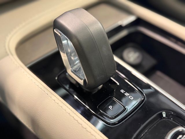 2024 Volvo XC90 B5 AWD Plus Bright Theme 7P - 23043982 - 31