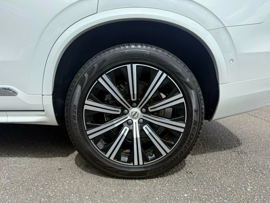 2024 Volvo XC90 B5 AWD Plus photo 9