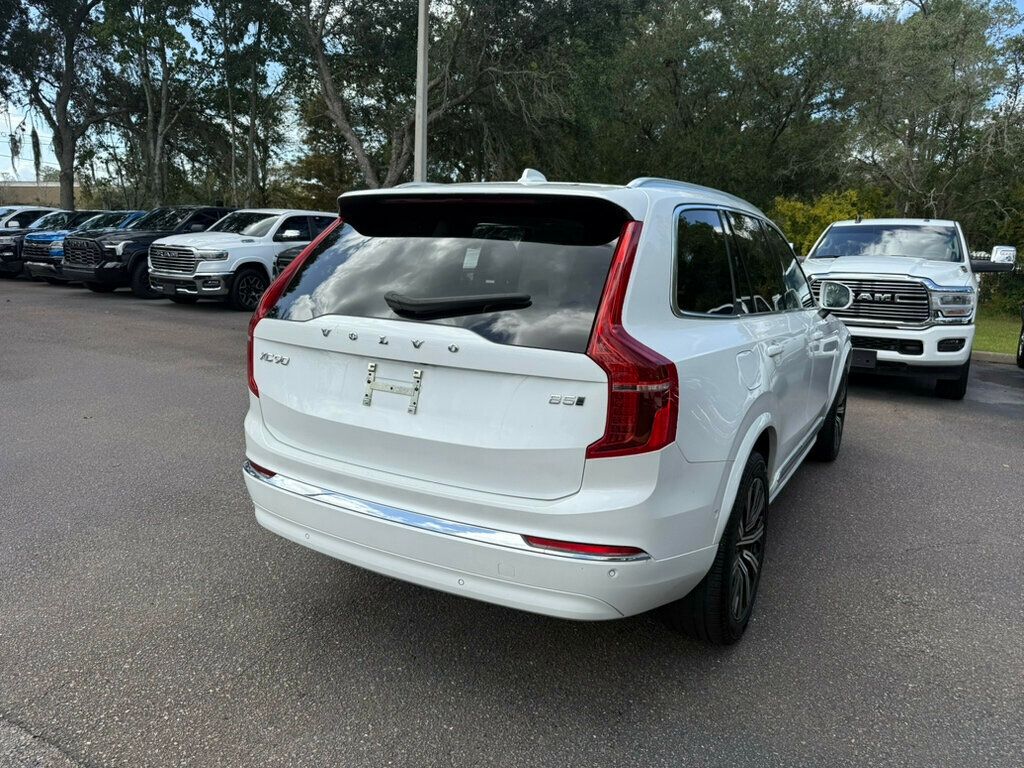 2024 Volvo XC90 B5 AWD Plus photo 10