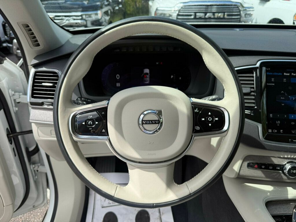 2024 Volvo XC90 B5 AWD Plus photo 3