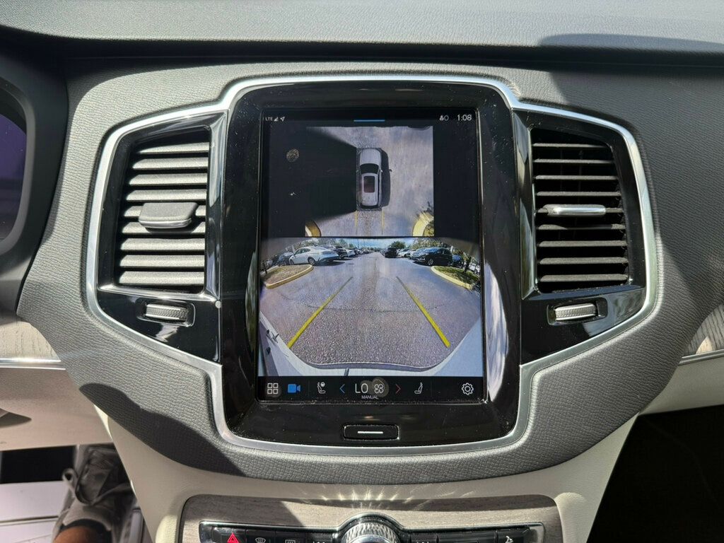 2024 Volvo XC90 B5 AWD Plus photo 5