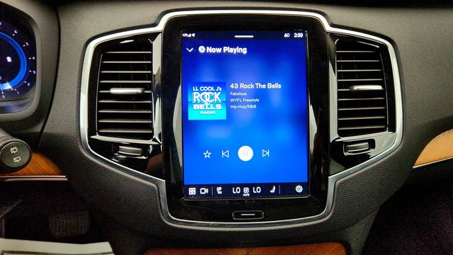 2024 Volvo XC90 B6 AWD Plus Bright Theme 6P w/ harman/kardon Audio & 21'' Wheels - 23033243 - 18